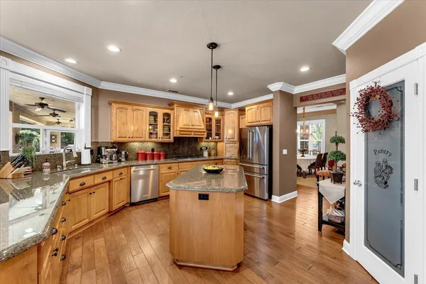 $899,900 | 3647 Laver Court, Redding, CA 96002