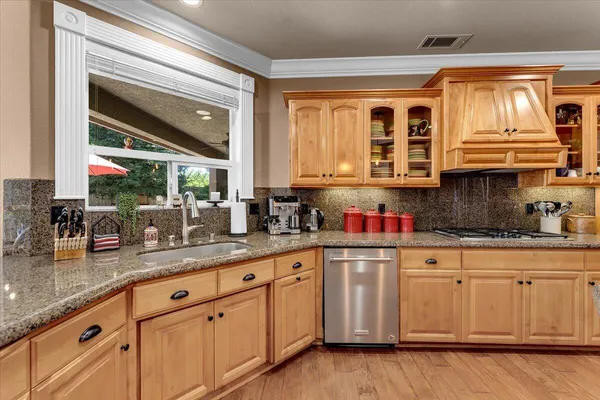 $899,900 | 3647 Laver Court, Redding, CA 96002