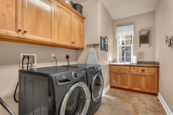 $899,900 | 3647 Laver Court, Redding, CA 96002