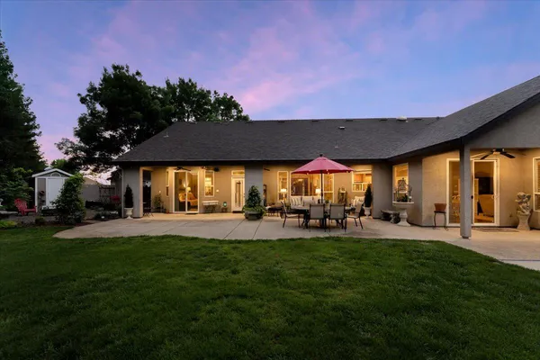 $899,900 | 3647 Laver Court, Redding, CA 96002