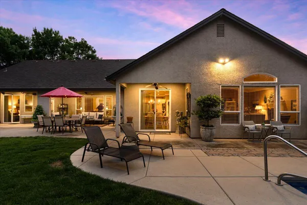$899,900 | 3647 Laver Court, Redding, CA 96002