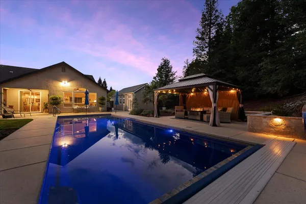 $899,900 | 3647 Laver Court, Redding, CA 96002