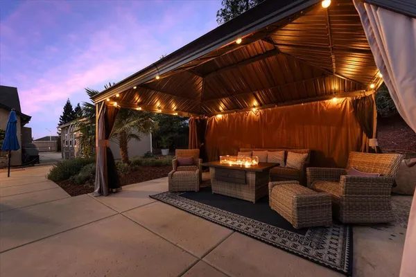 $899,900 | 3647 Laver Court, Redding, CA 96002