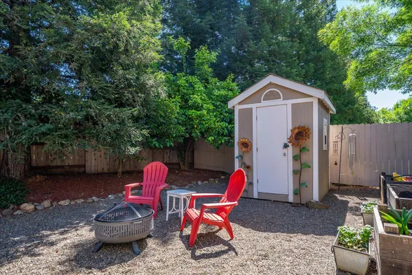 $899,900 | 3647 Laver Court, Redding, CA 96002