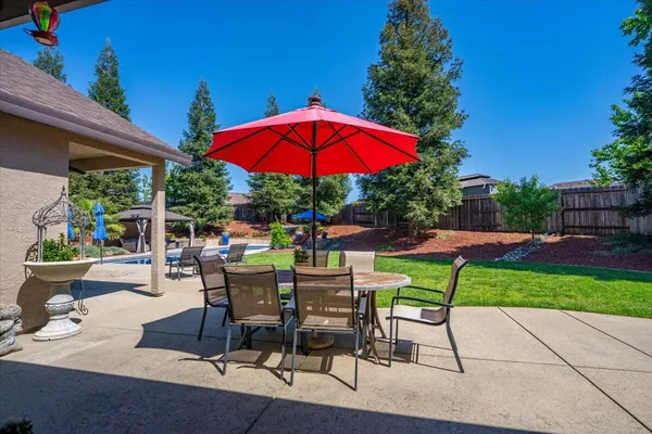 $899,900 | 3647 Laver Court, Redding, CA 96002