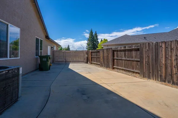$899,900 | 3647 Laver Court, Redding, CA 96002