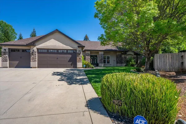 $899,900 | 3647 Laver Court, Redding, CA 96002
