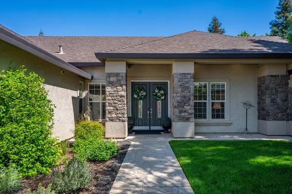 $899,900 | 3647 Laver Court, Redding, CA 96002