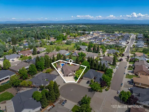 $899,900 | 3647 Laver Court, Redding, CA 96002