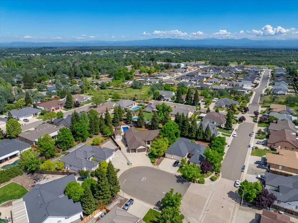 $899,900 | 3647 Laver Court, Redding, CA 96002