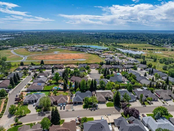 $899,900 | 3647 Laver Court, Redding, CA 96002