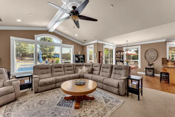 $899,900 | 3647 Laver Court, Redding, CA 96002