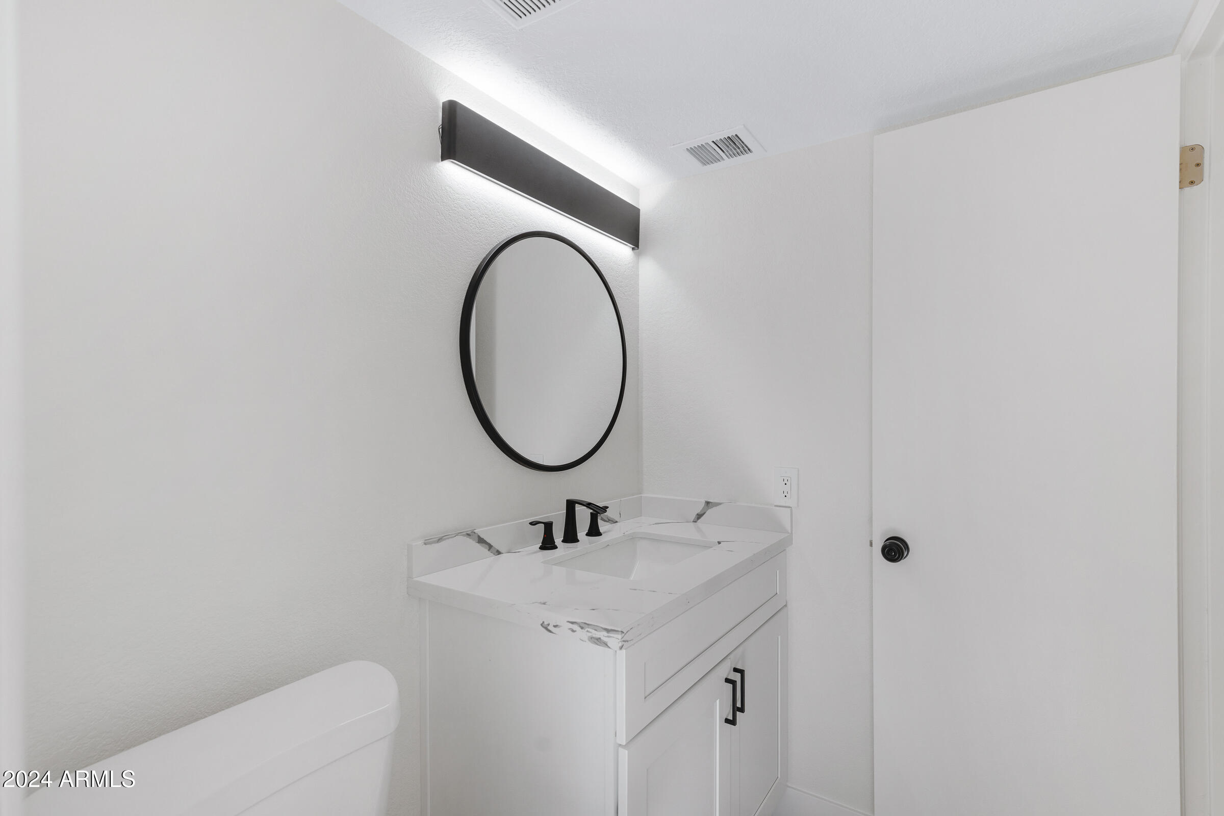 2435 West Greenway Road, Unit 2 Phoenix, AZ 85023 - Photo 20 of 37 2435 W Greenway Rd #2-20