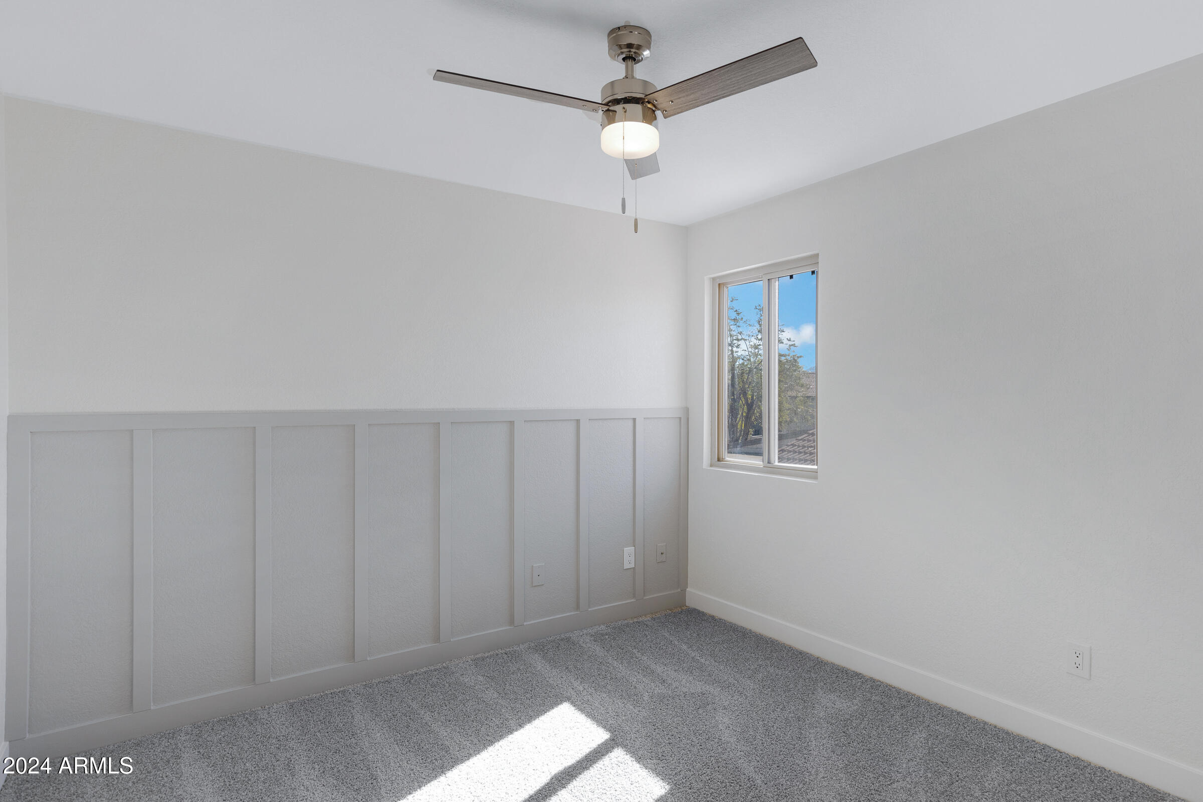 2435 West Greenway Road, Unit 2 Phoenix, AZ 85023 - Photo 21 of 37 2435 W Greenway Rd #2-21