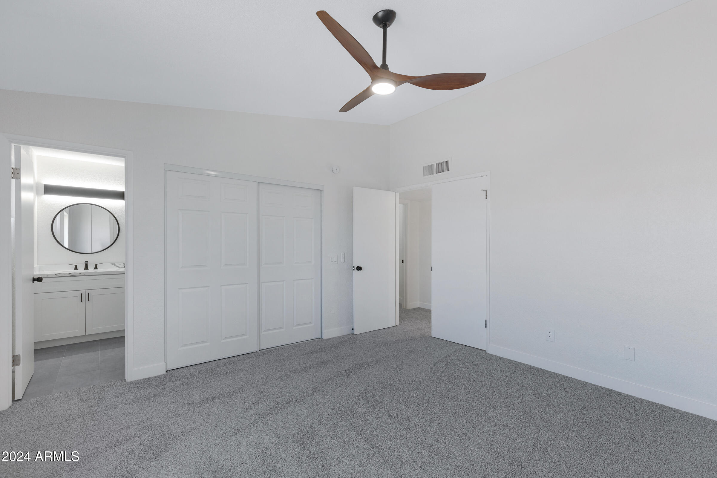 2435 West Greenway Road, Unit 2 Phoenix, AZ 85023 - Photo 25 of 37 2435 W Greenway Rd #2-25