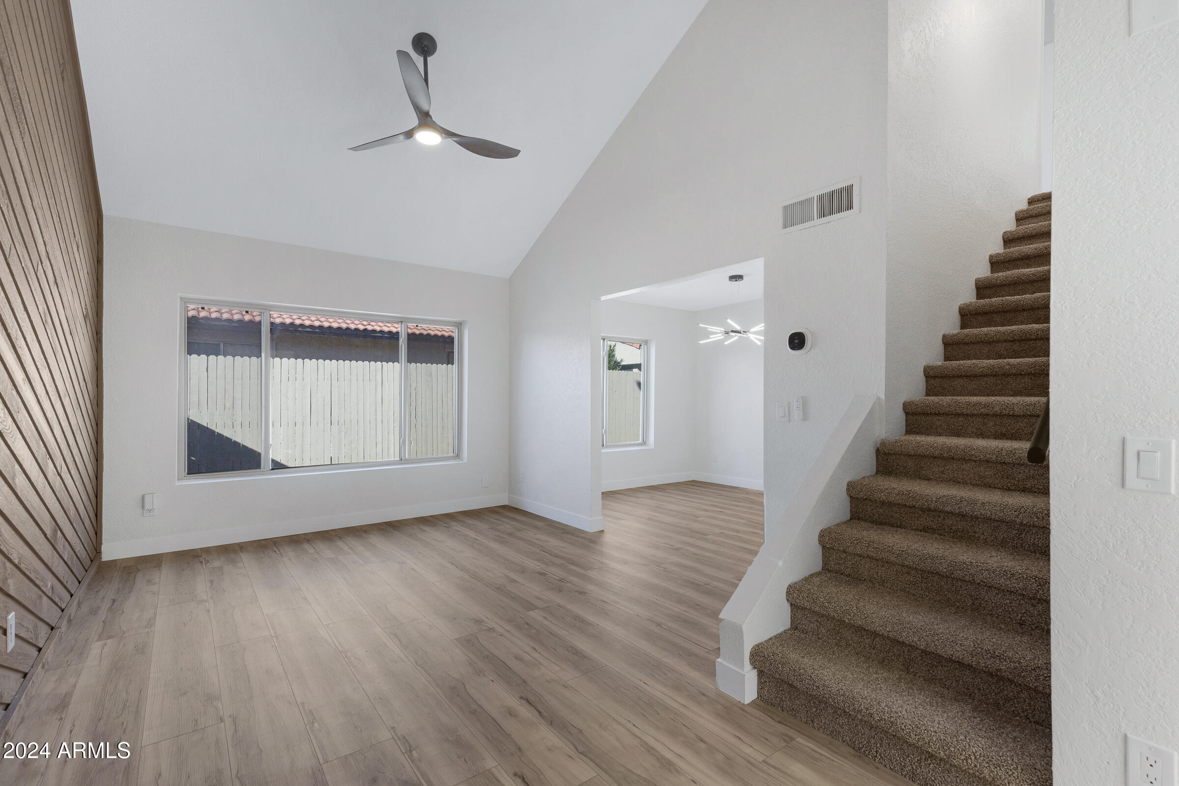 2435 West Greenway Road, Unit 2 Phoenix, AZ 85023 - Photo 3 of 37 2435 W Greenway Rd #2-3