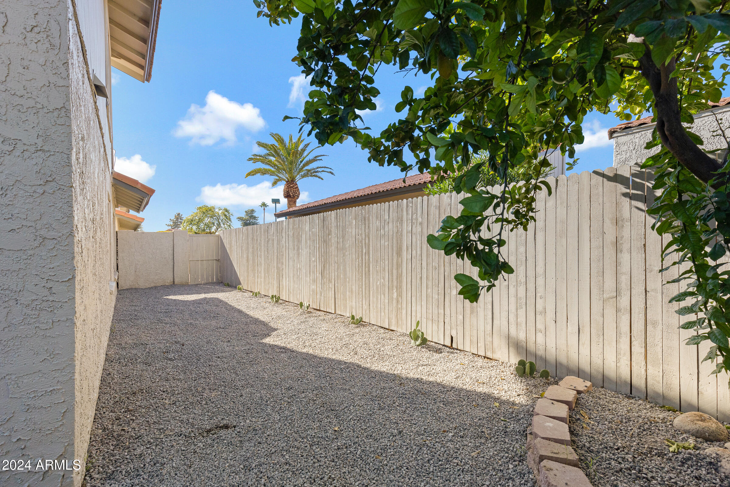 2435 West Greenway Road, Unit 2 Phoenix, AZ 85023 - Photo 32 of 37 2435 W Greenway Rd #2-32