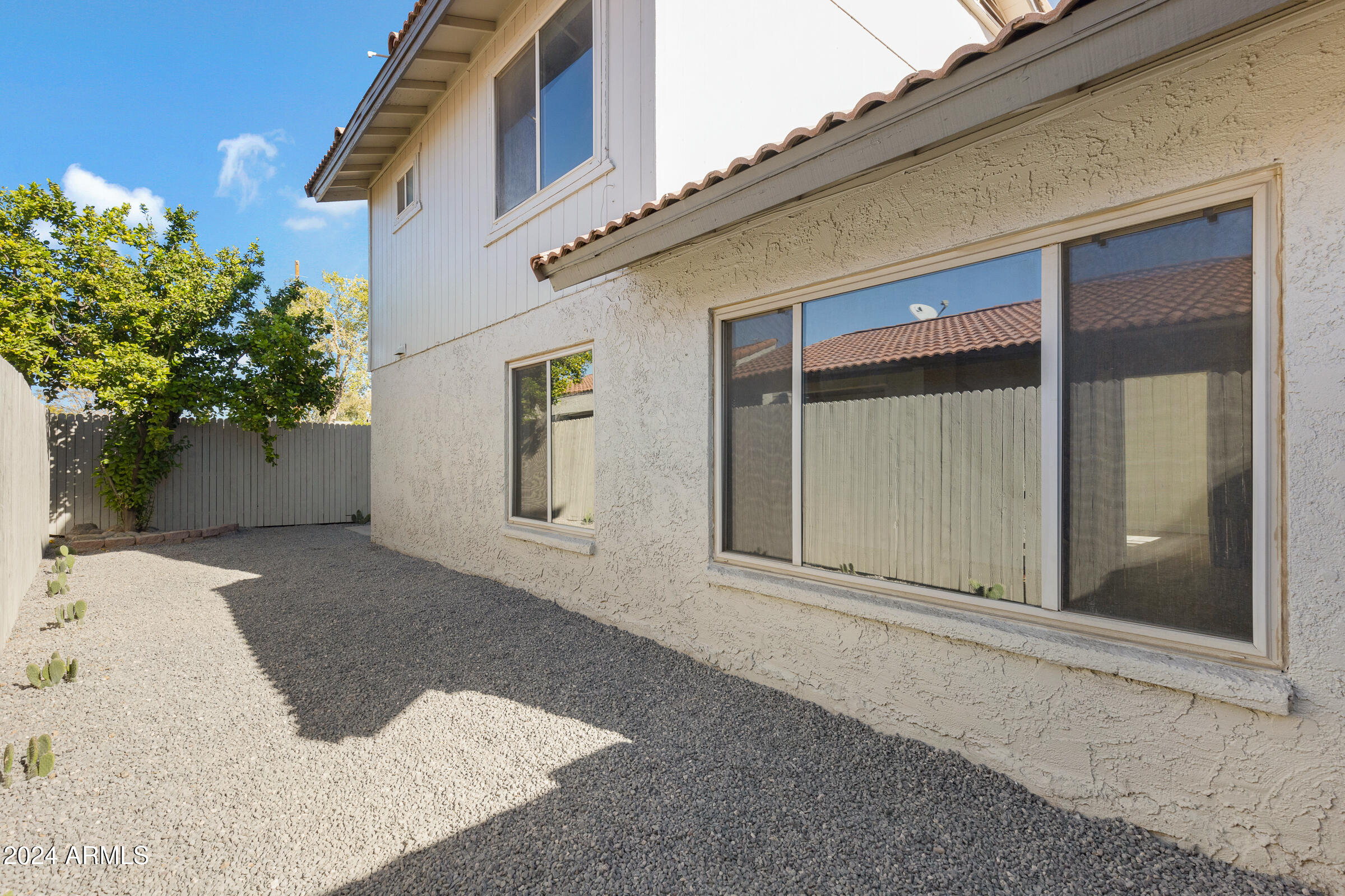 2435 West Greenway Road, Unit 2 Phoenix, AZ 85023 - Photo 33 of 37 2435 W Greenway Rd #2-33