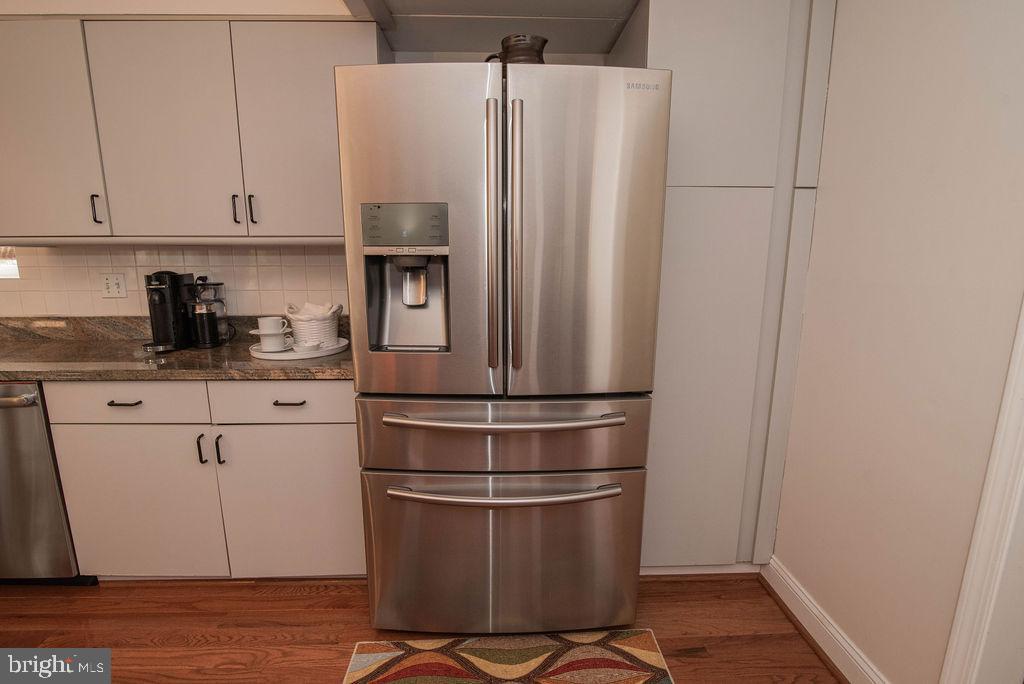 7749 Mellon Road Wyncote, PA 19095 - Photo 16 of 53 High end refrigerator included