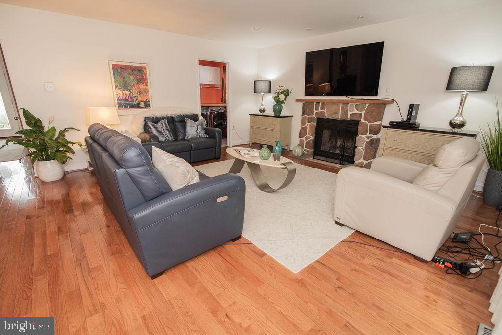 7749 Mellon Road Wyncote, PA 19095 - Photo 22 of 53 Family room