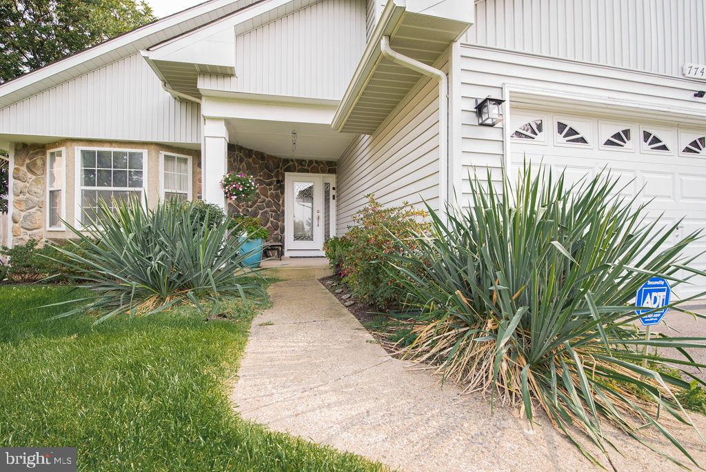 7749 Mellon Road Wyncote, PA 19095 - Photo 5 of 53 Welcome to 7749 Mellon Drive