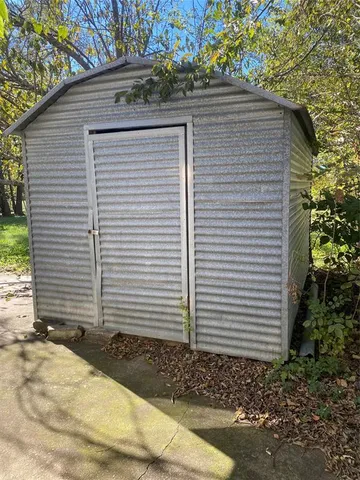 $210,000 | 808 North Hughes Street, Howe, TX 75459