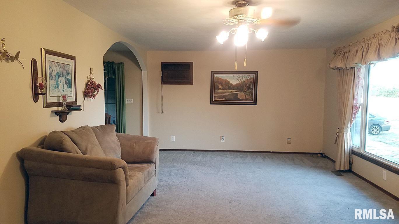 6834 Spring Lake Road Manito, IL 61546 - Photo 4 of 50 Gallery Image 4