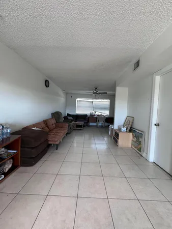 $1,900 | 1100 Southeast 4th Avenue, Unit 35, Deerfield Beach, FL 33441