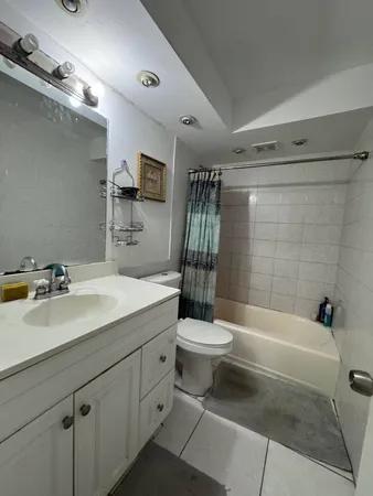 $1,900 | 1100 Southeast 4th Avenue, Unit 35, Deerfield Beach, FL 33441