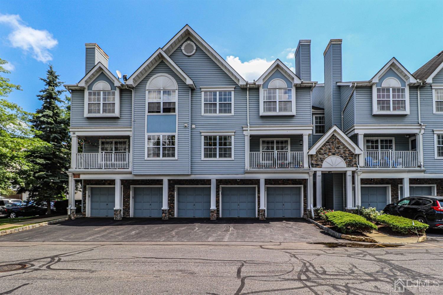 136 Prestwick Way Edison, NJ 08820 - Photo 1 of 33 Gallery Image 1