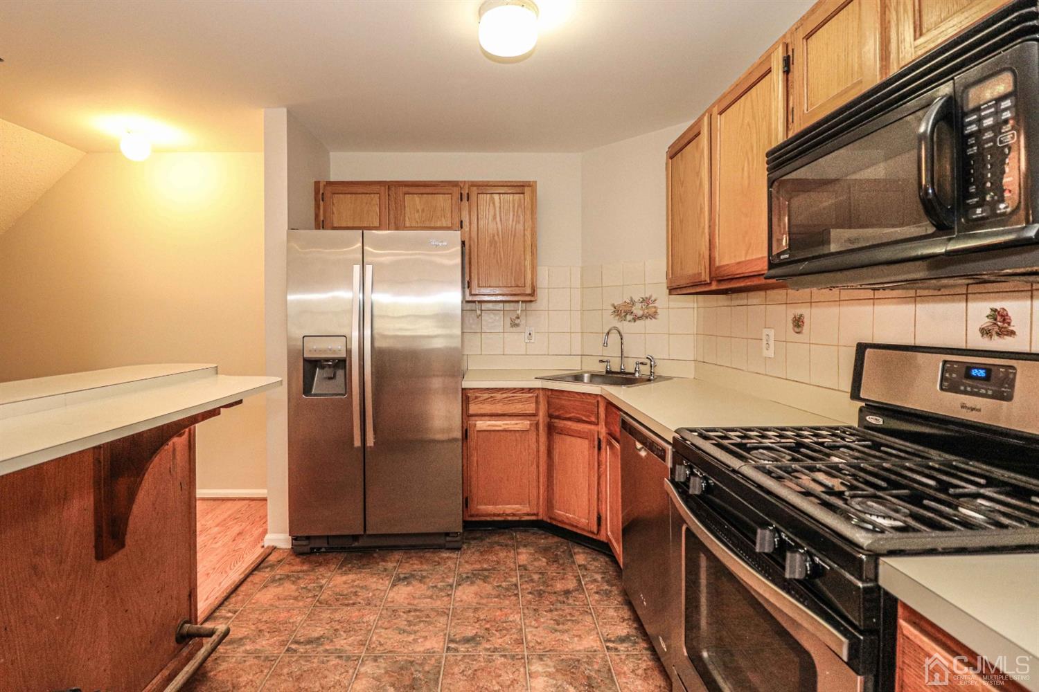 136 Prestwick Way Edison, NJ 08820 - Photo 11 of 33 Gallery Image 11