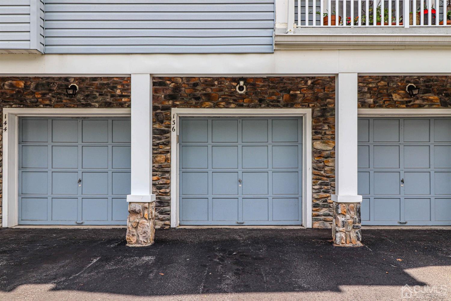 136 Prestwick Way Edison, NJ 08820 - Photo 3 of 33 Gallery Image 3