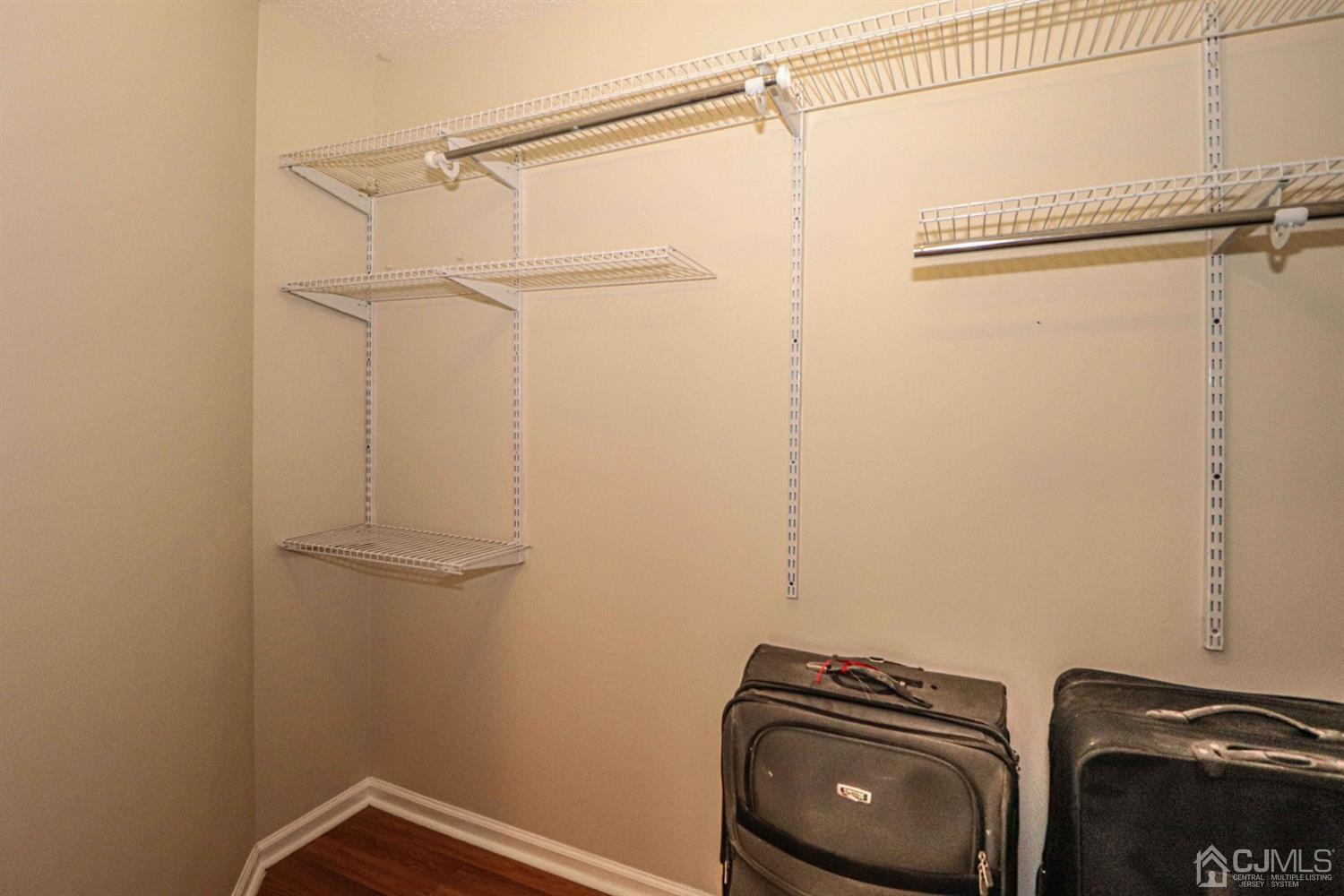 136 Prestwick Way Edison, NJ 08820 - Photo 25 of 33 Gallery Image 25
