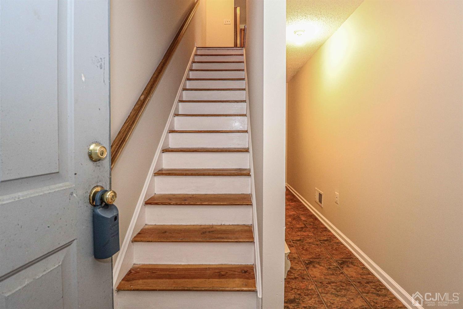 136 Prestwick Way Edison, NJ 08820 - Photo 6 of 33 Gallery Image 6