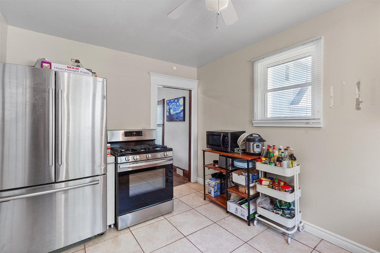 418 Ormsby Street Adrian, MI 49221 - Photo 20 of 49