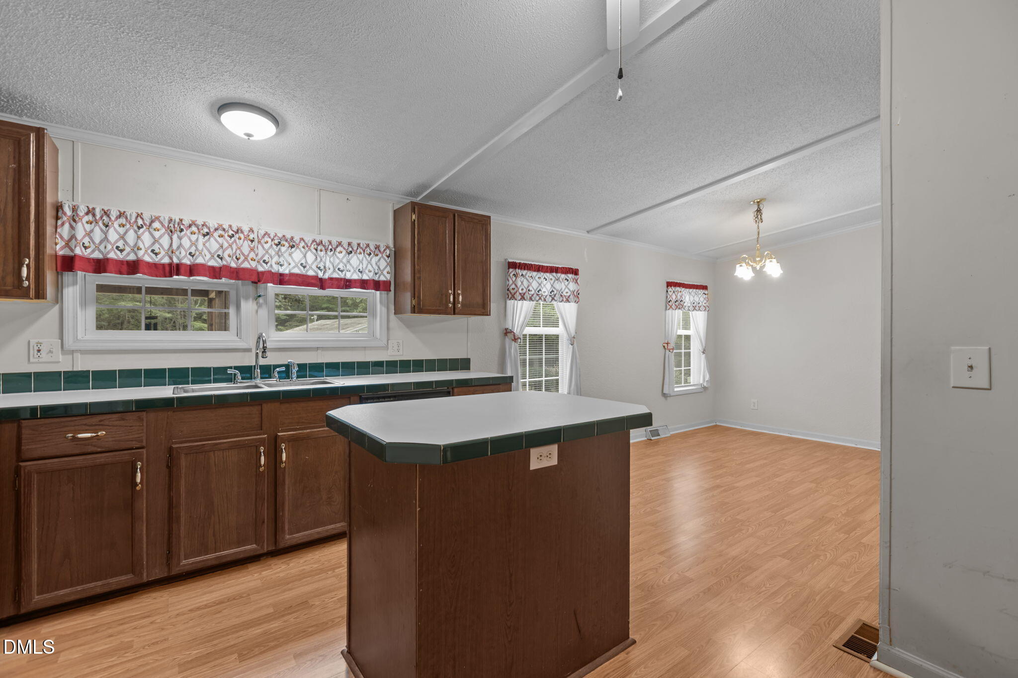 940 Richardson Road Zebulon, NC 27597 - Photo 17 of 54 Kitchen and Dining