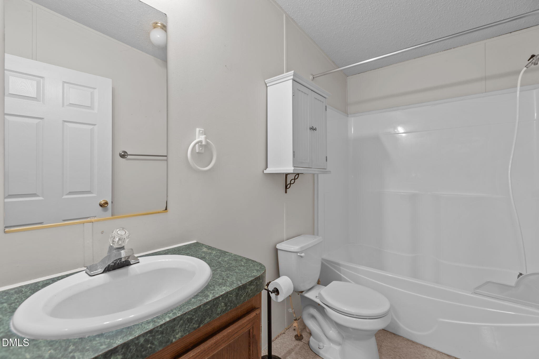 940 Richardson Road Zebulon, NC 27597 - Photo 28 of 54 Hall Bath