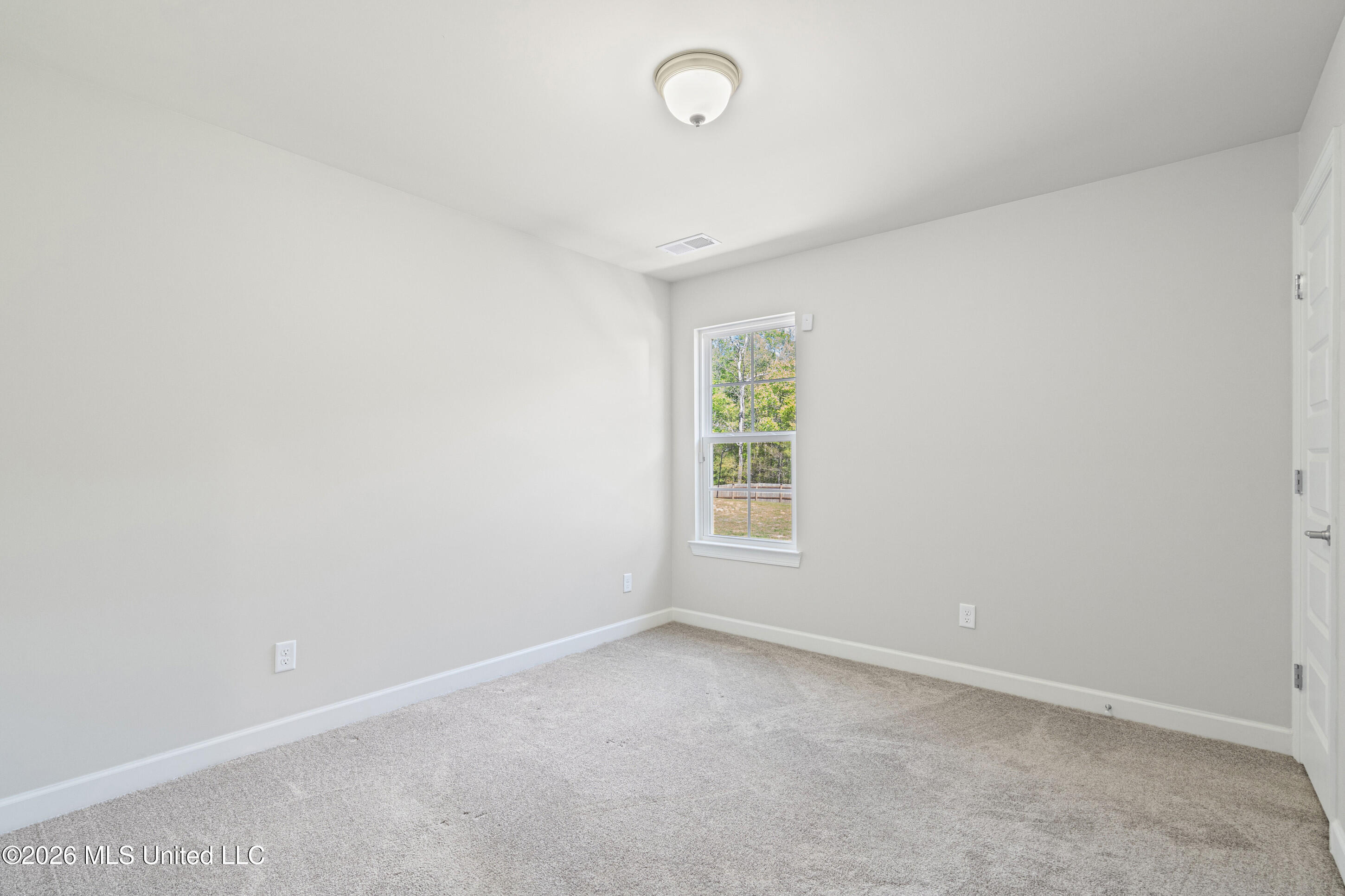 7616 Ridgefield Drive Horn Lake, MS 38637 - Photo 16 of 26 18_17-bedroom2