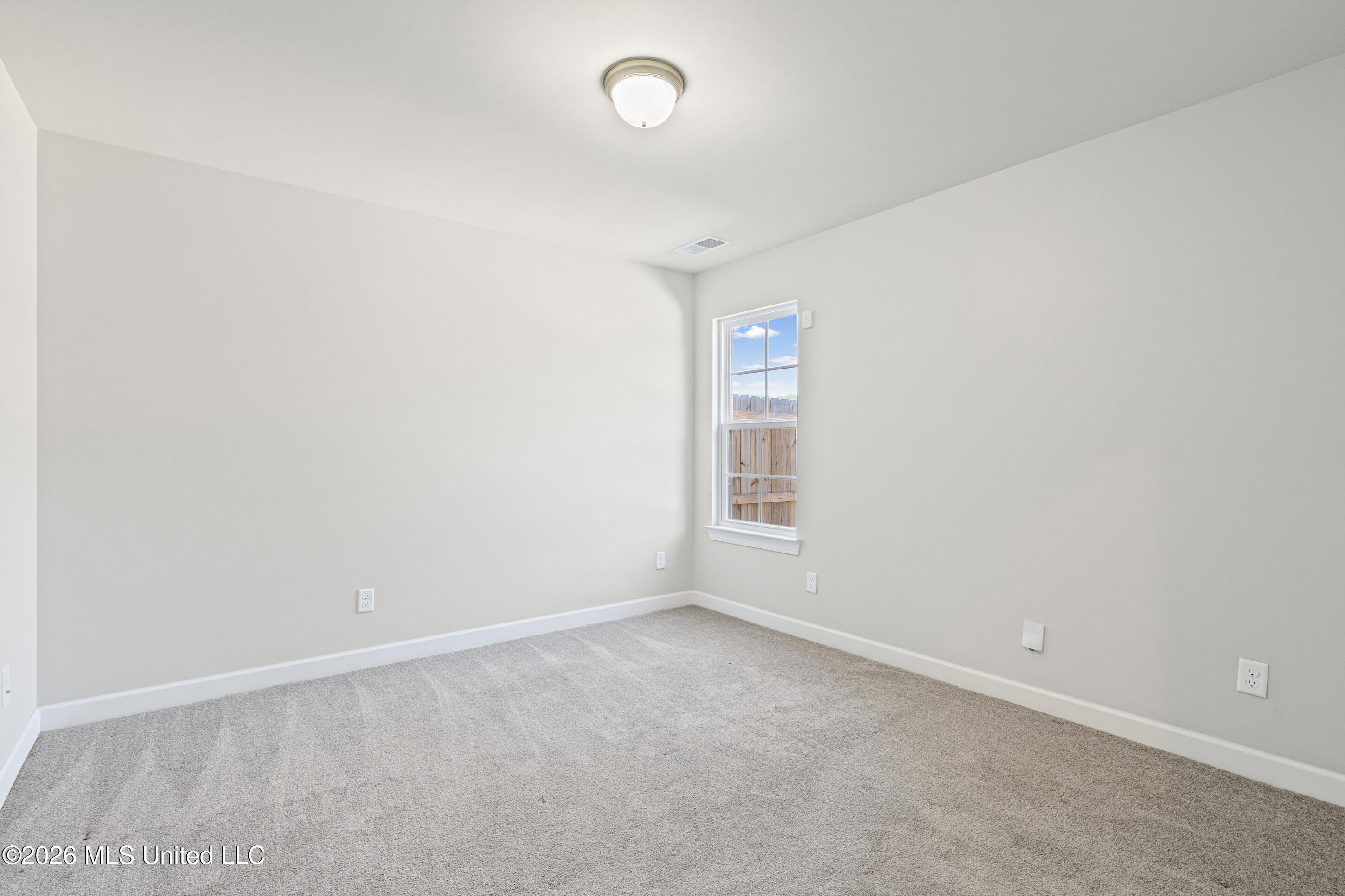 7616 Ridgefield Drive Horn Lake, MS 38637 - Photo 17 of 26 19_18-bedroom3