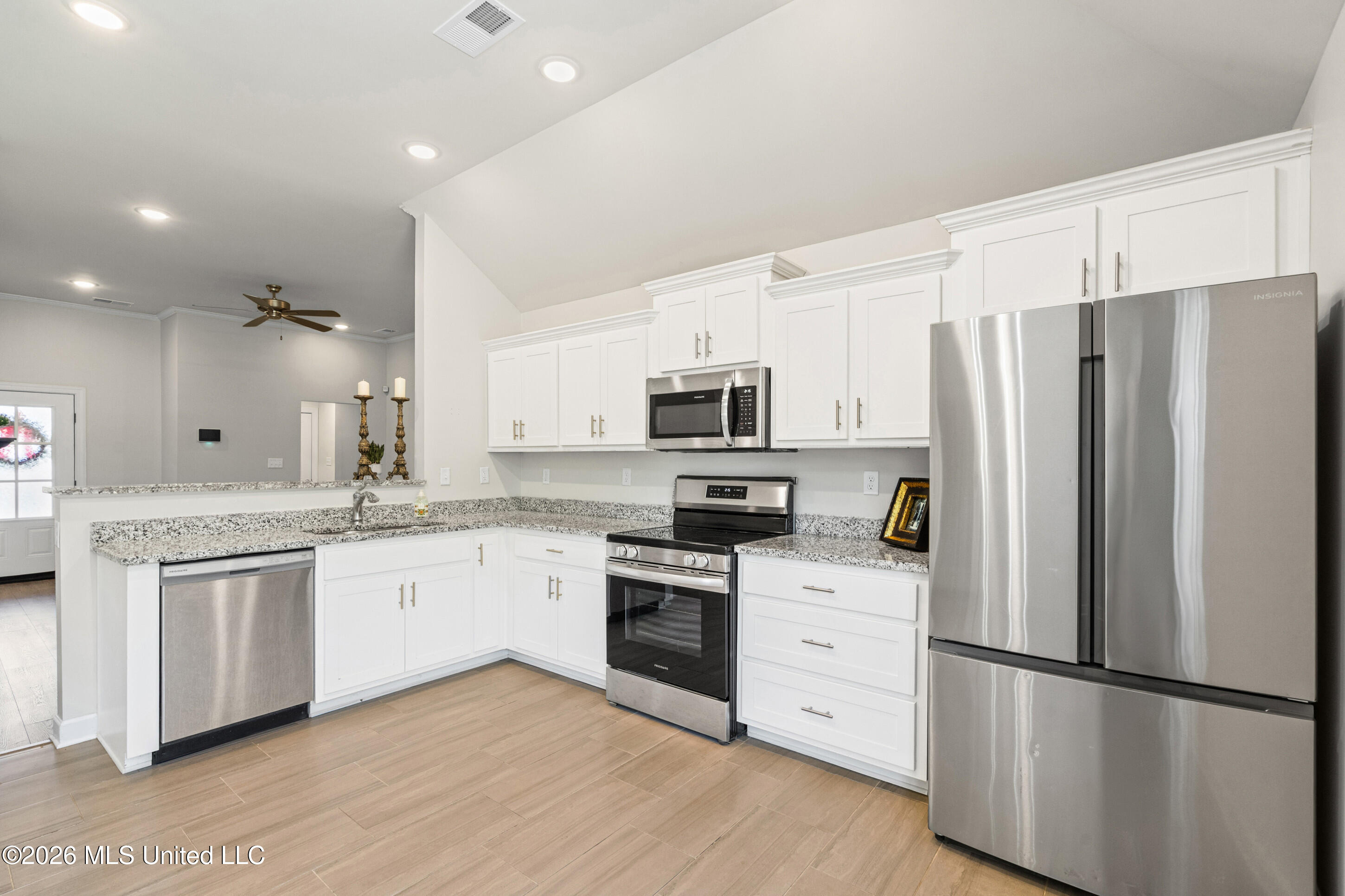 7616 Ridgefield Drive Horn Lake, MS 38637 - Photo 10 of 26 16_15-kitchen3