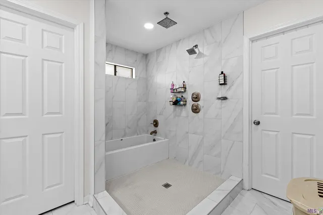 $370,000 | 7127 Burtcliff Drive, Baton Rouge, LA 70818