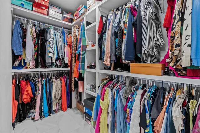 $370,000 | 7127 Burtcliff Drive, Baton Rouge, LA 70818