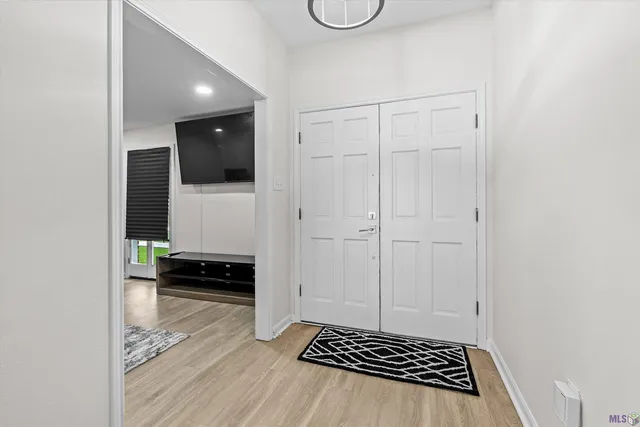 $370,000 | 7127 Burtcliff Drive, Baton Rouge, LA 70818