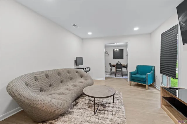 $370,000 | 7127 Burtcliff Drive, Baton Rouge, LA 70818