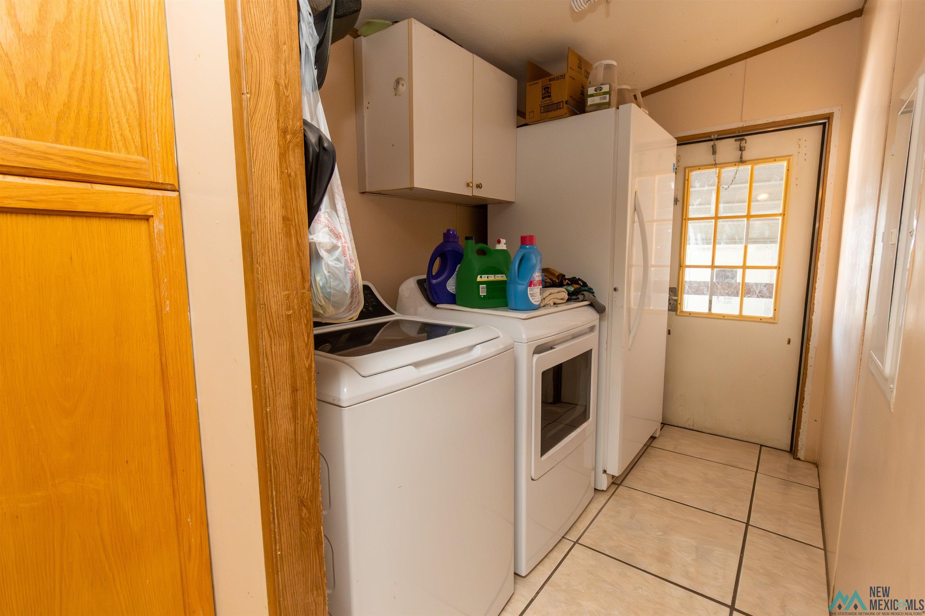 1509 Papershell Road Carlsbad, NM 88220 - Photo 17 of 47 Laundry room