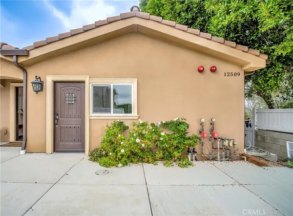 a view of a house with a garage
