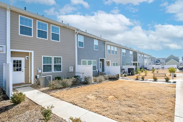 $275,000 | 10 Leander Drive, Greer, SC 29651