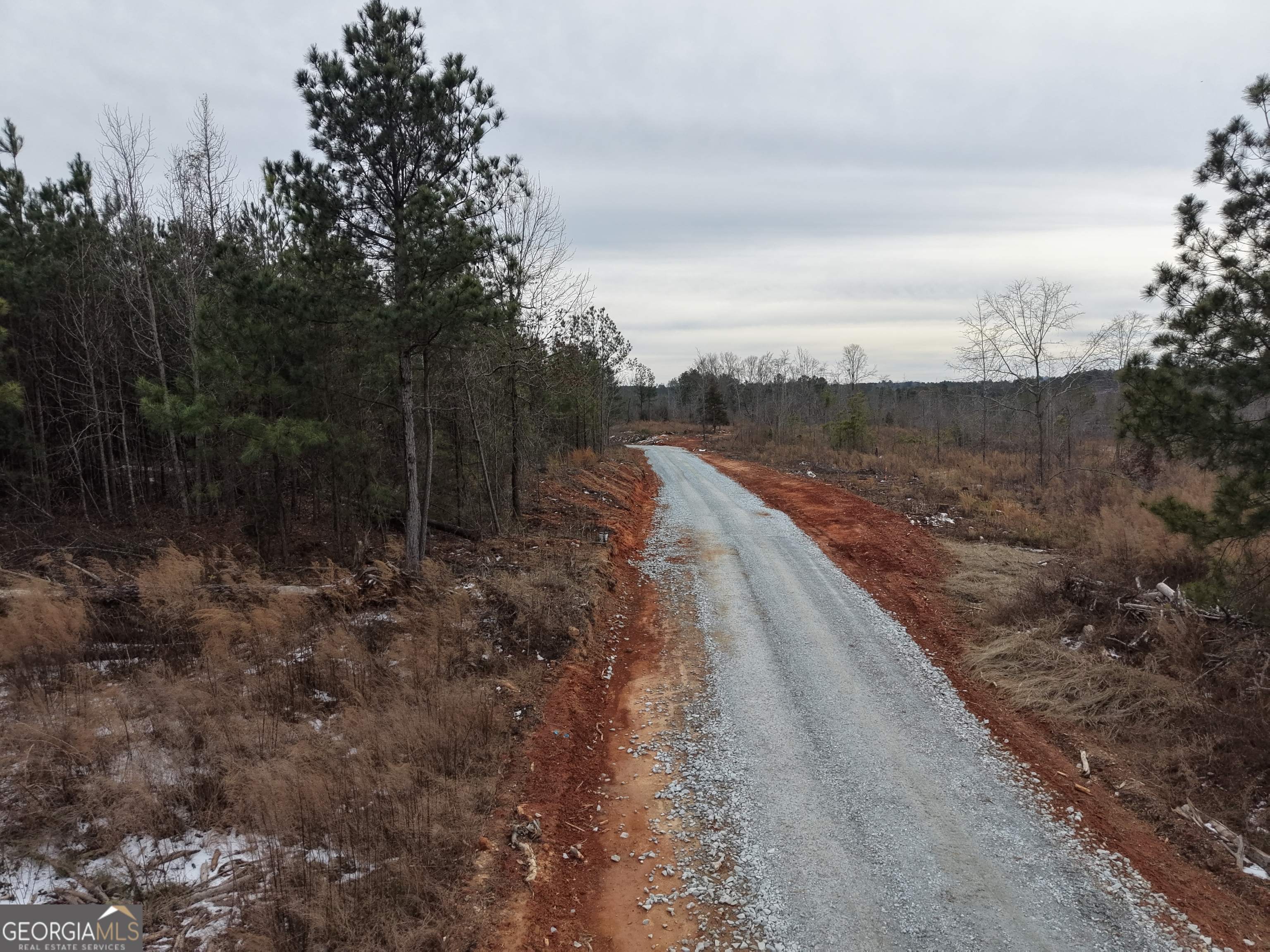 20 Turning Point Way Elberton, GA 30635 - Photo 8 of 40 a view of an lake and a mountain