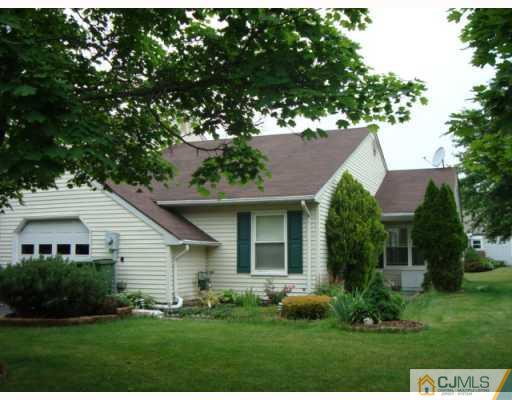 53 Rainford Road Edison, NJ 08820 - Photo 1 of 10