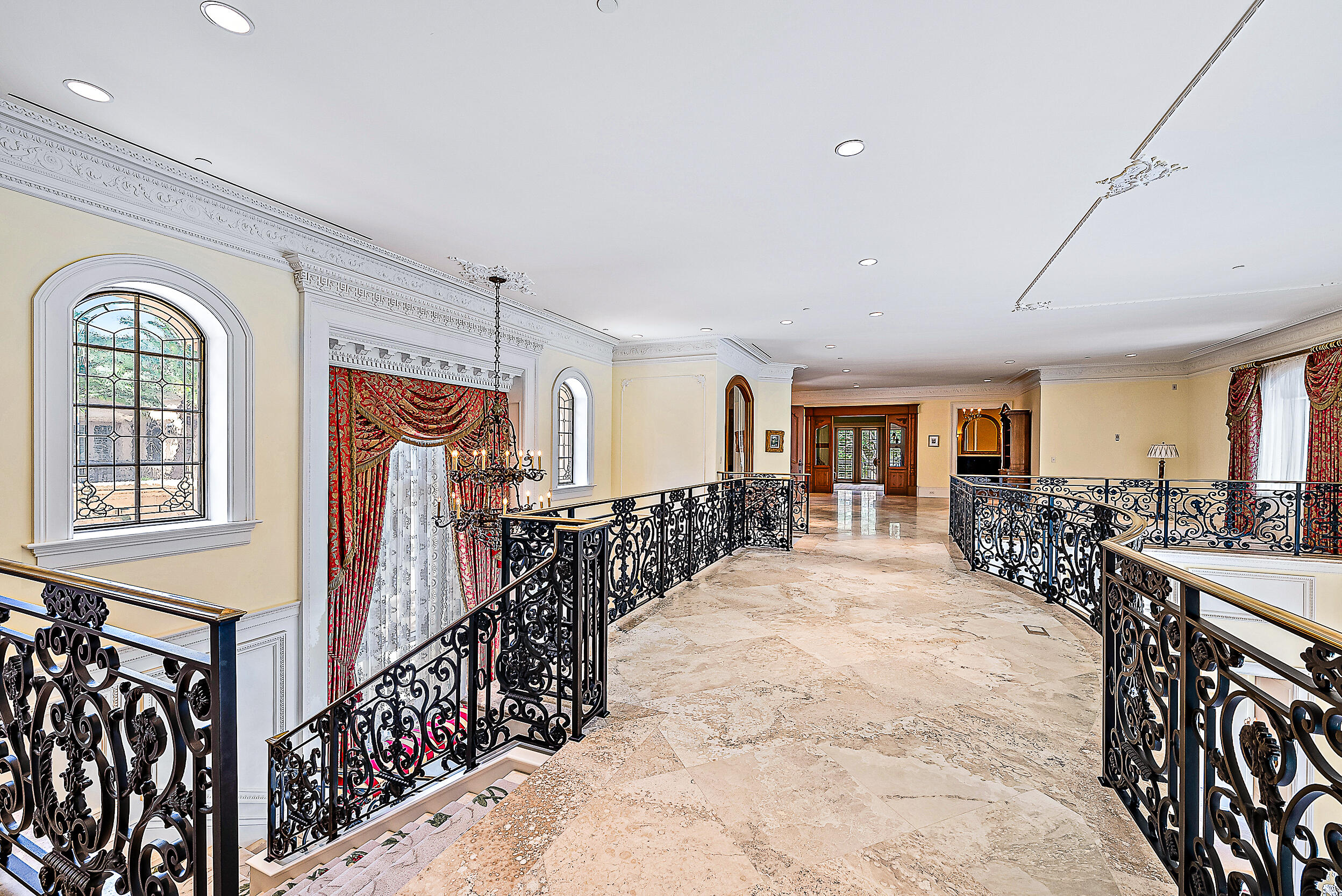 209 Commodore Drive Jupiter, FL 33477 - Photo 24 of 75 Upstairs walkway